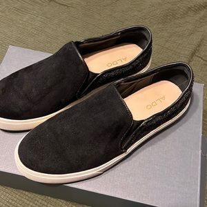 Used- Black Aldo shoes